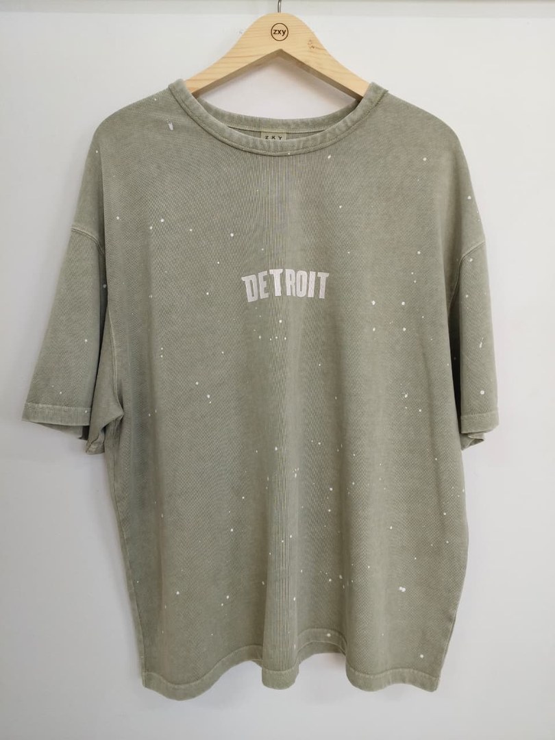 DEMO-001 Oversized graphic tee